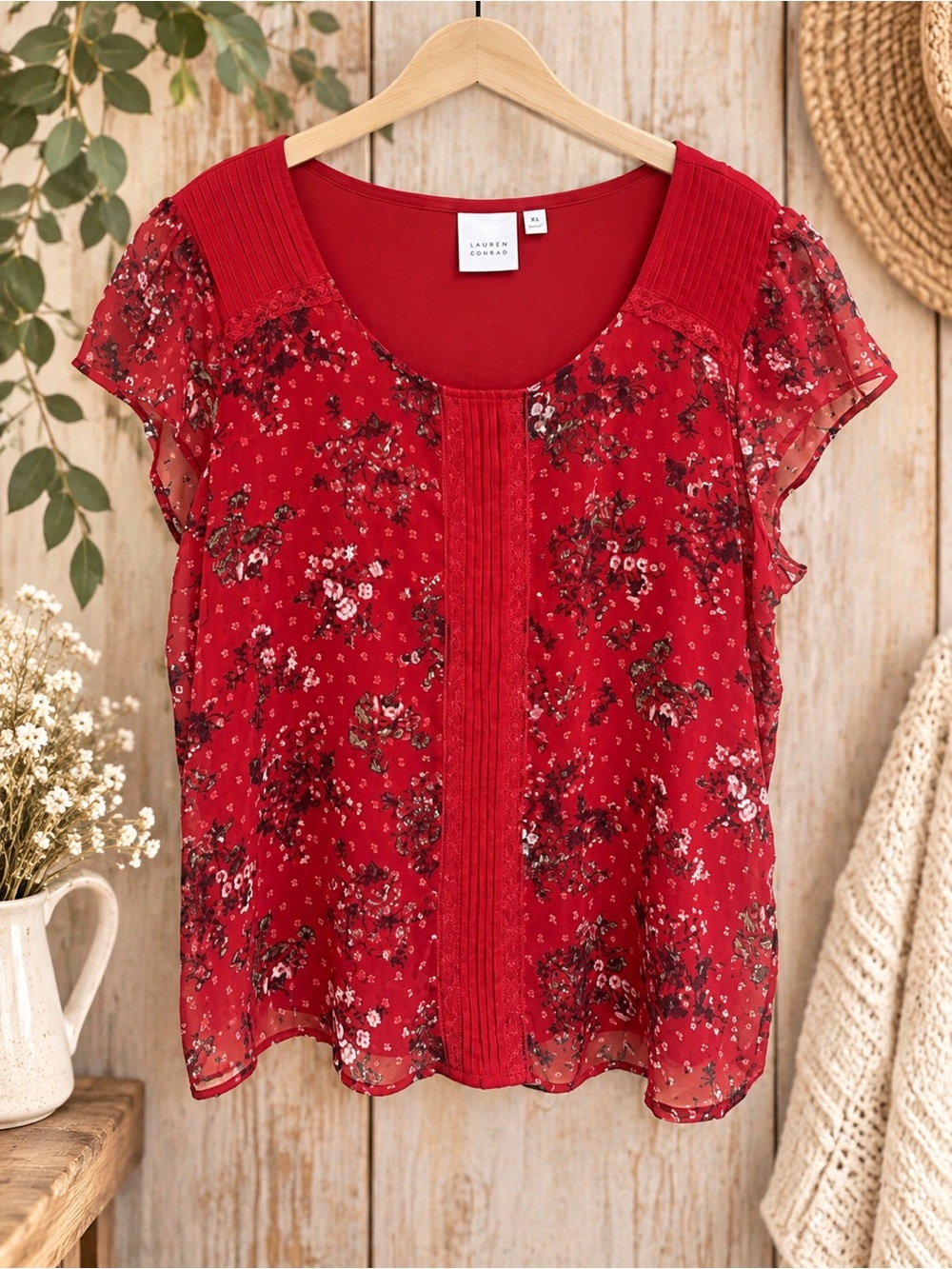 Lauren Conrad Red Floral Pintuck Blouse XL 🌹